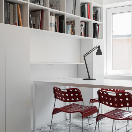 7 B0037004 ufficio libreria e tavolo su misura lampada da tavolo ingo maurer looksoflat